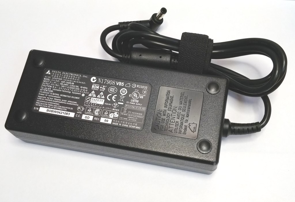 [C035] Cargador para Laptop ASUS 19V 6.32A 5.5*2.5mm 120W