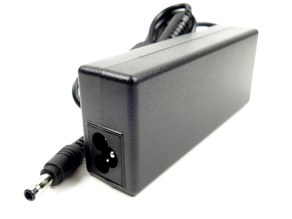 [C084] Cargador para Laptop SAMSUNG 19V 4.74A 5.5*3.0 with pin inside 90W