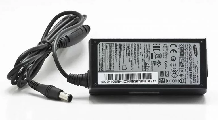 [C113] Cargador para Laptop SAMSUNG Cargador para Laptop Monitor SAMSUNG 14V 2.14A Generica A1  6.5*4.4 24W