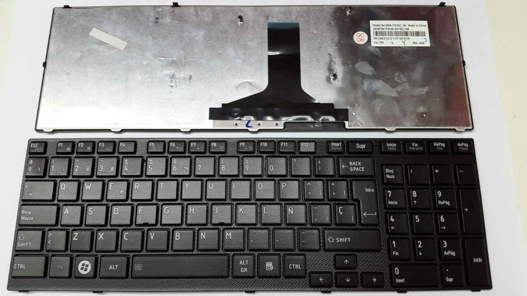 [T133] Teclado para Laptop Español TOSHIBA A665-A660 # Negro Frame Numerico